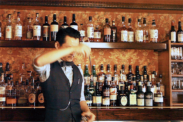 Sherry-Venencia-pour-Shingo-Gokan-Bartender-Angels-Share-NYC-Flair-Bartending (1).gif